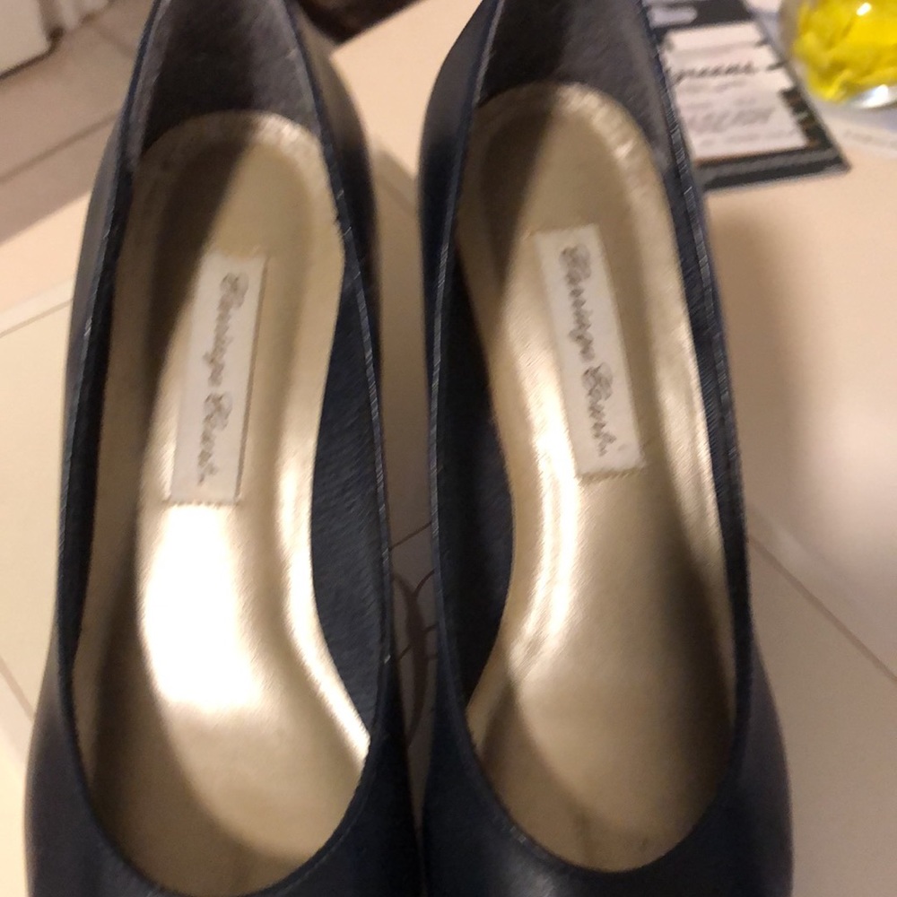 Pumps - Picture 2 of 4
